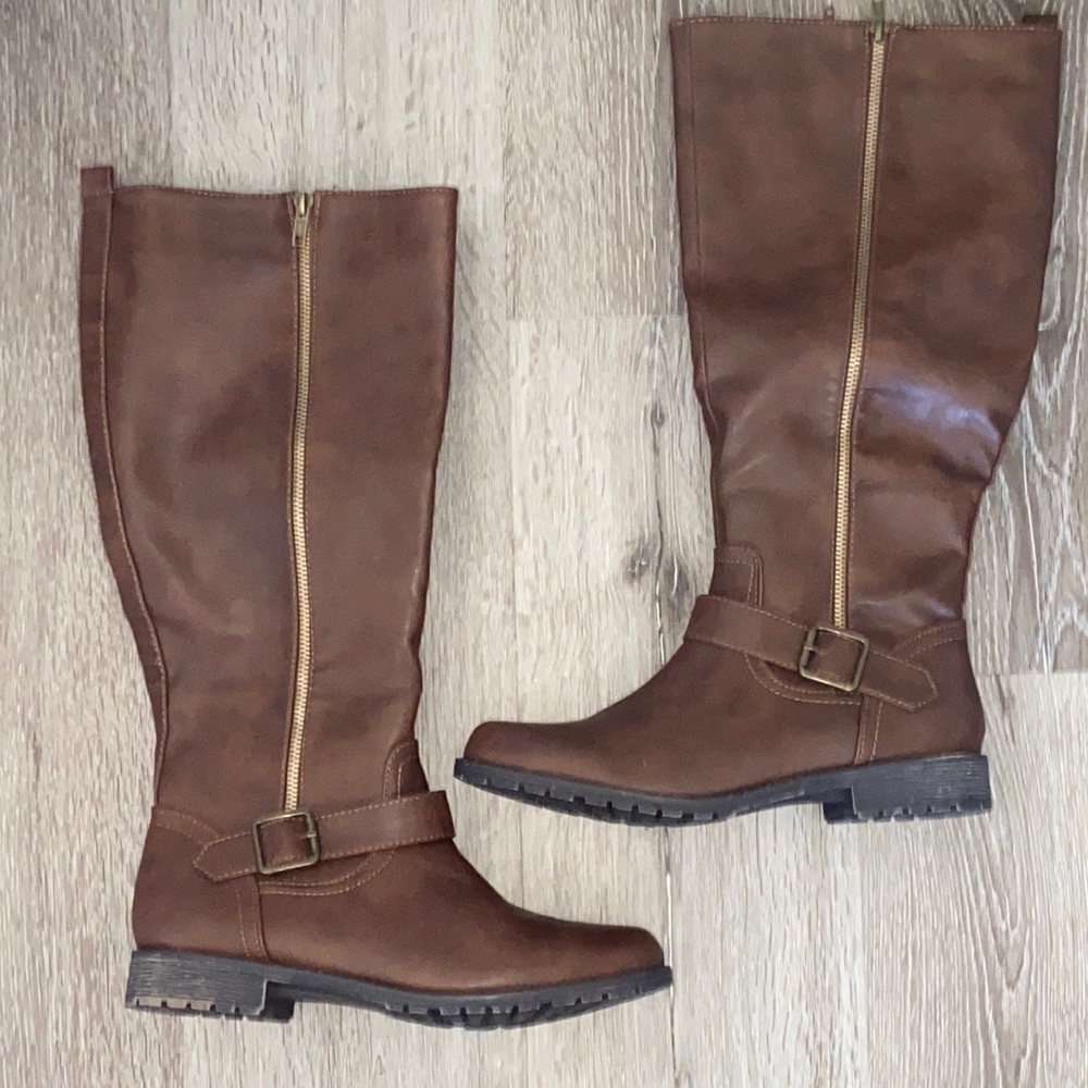 Brown boots
